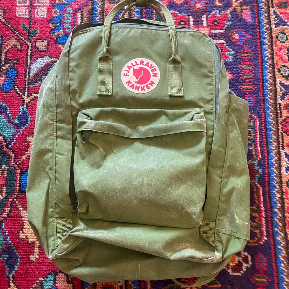 Army green fjallraven kanken backpack!